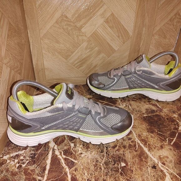 Skechers women's 11752 Tone ups toning walking shoes gray size 7.   204 - Picture 8 of 12